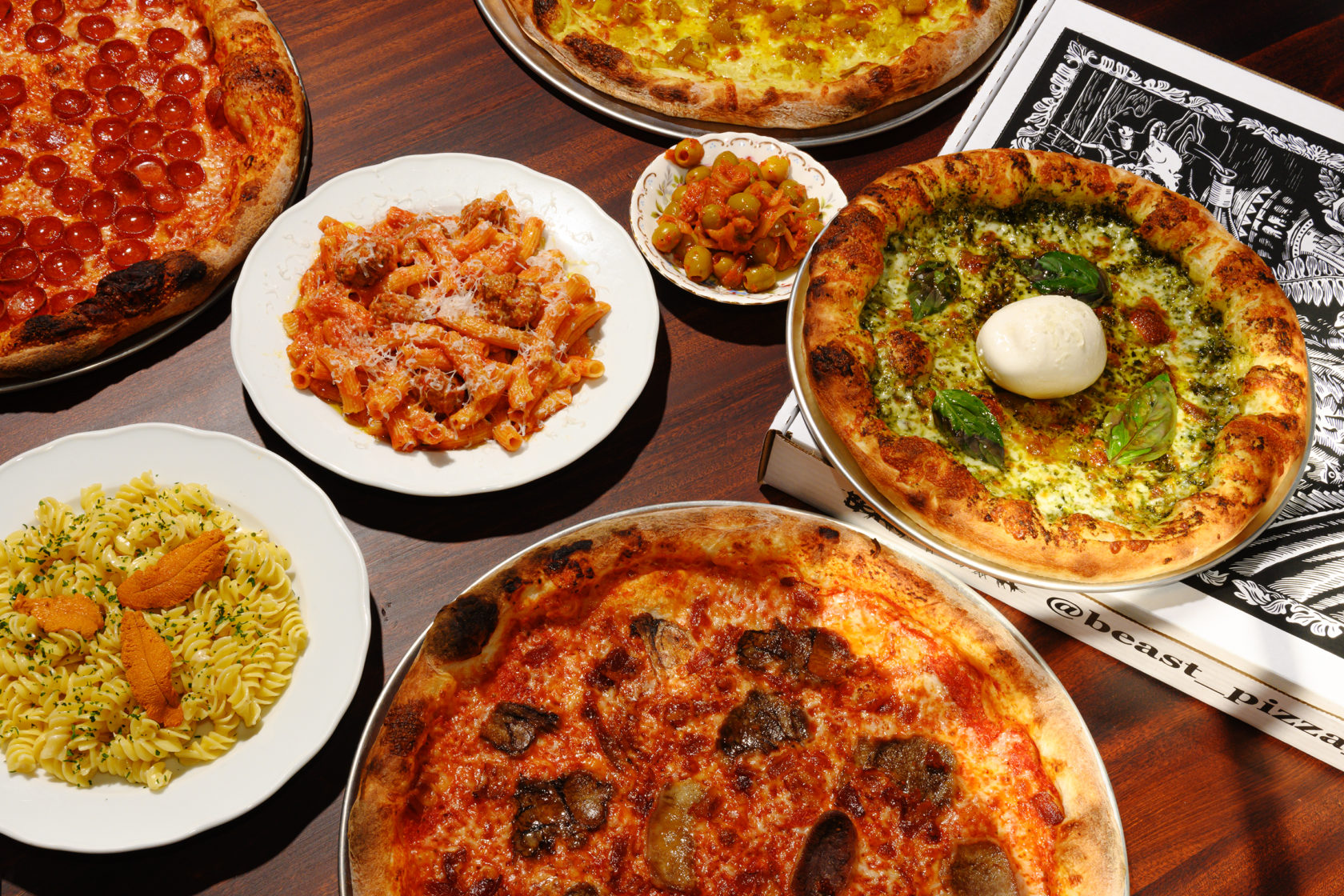 <br>


<br>


BEAST PIZZA
