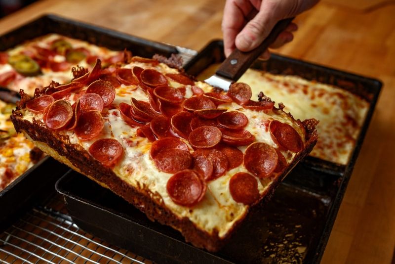 SLOWHAND SOURDOUGH PIZZA