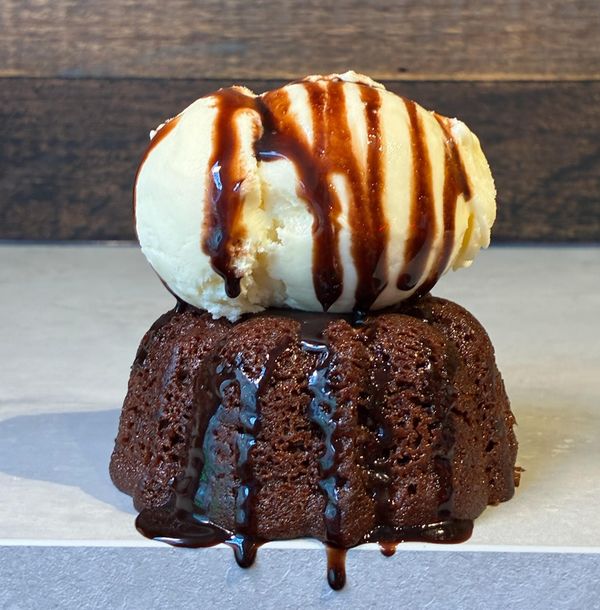 Crack Burger Warm Lava Cake